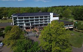 Fletcher Familiehotel De Hunzebergen